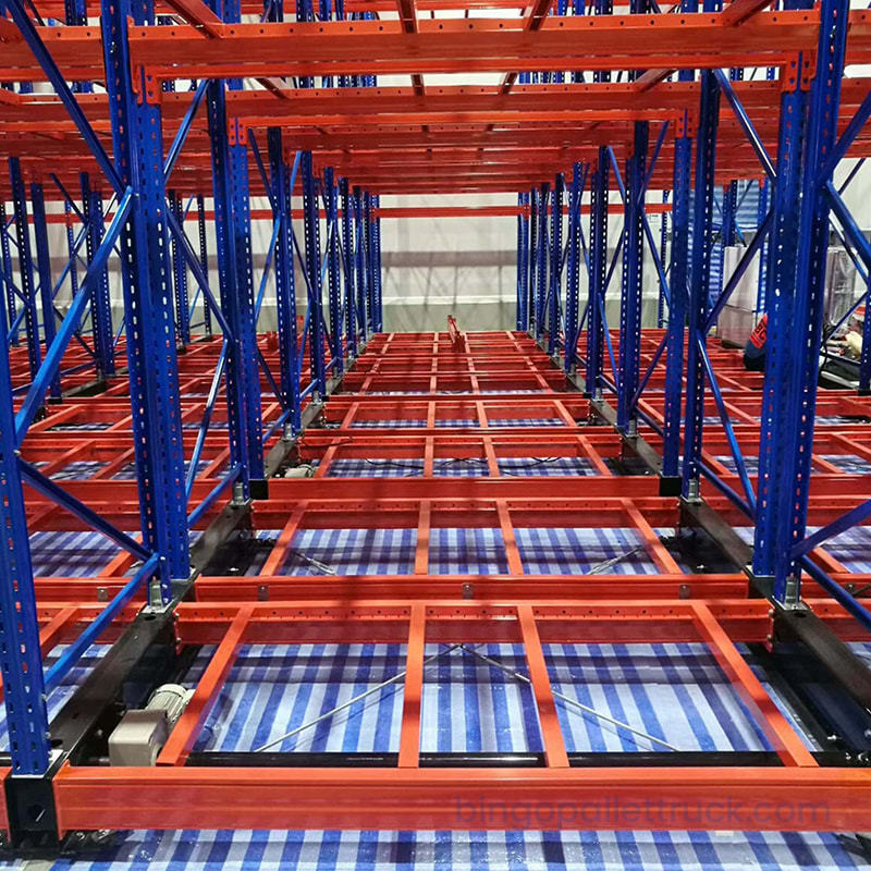 Aangepast verplaatsbaar mobiel palletstellingsysteem voor ruimtebesparende opslag met hoge dichtheid